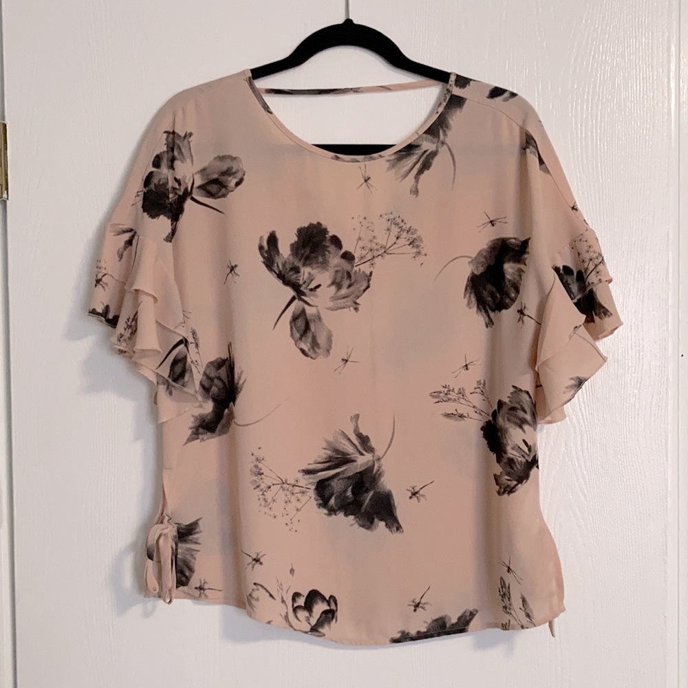 Women’s dressy top